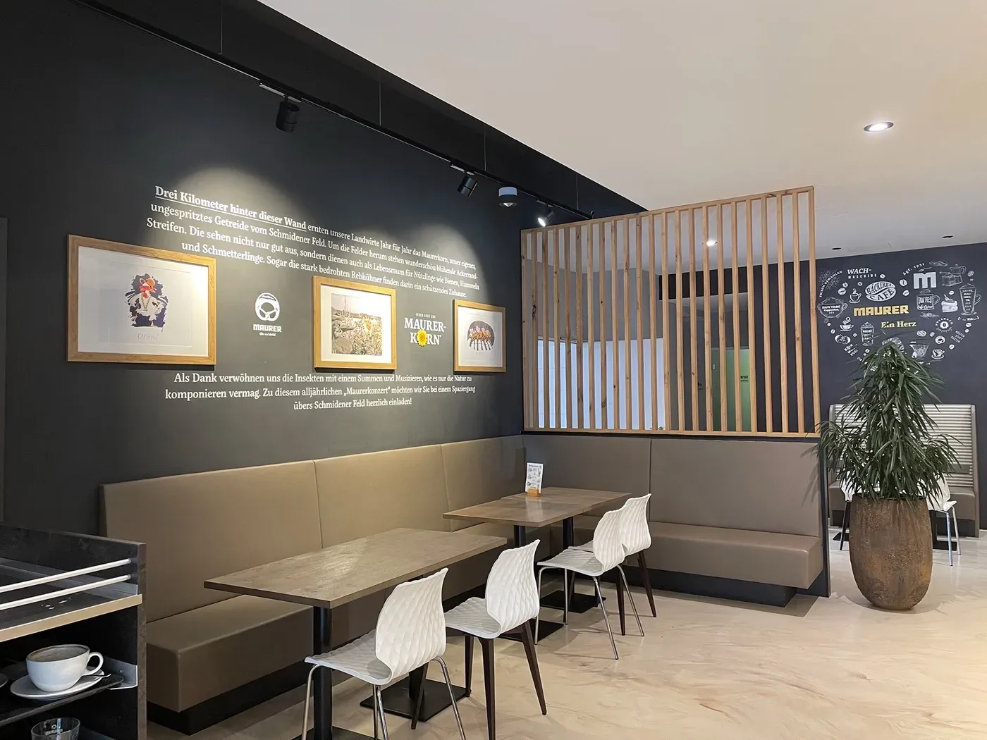Blick in das Bäckerei-Café Fellbach – Cannstatter Straße