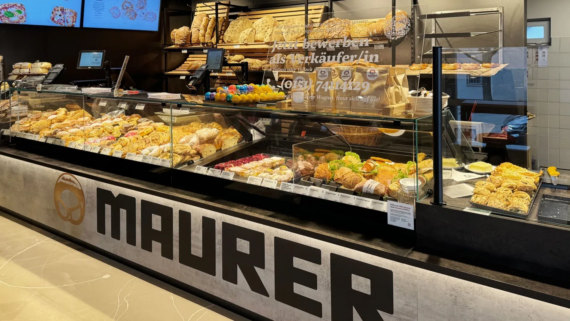 Blick in das Bäckerei-Café Waiblingen-Hohenacker