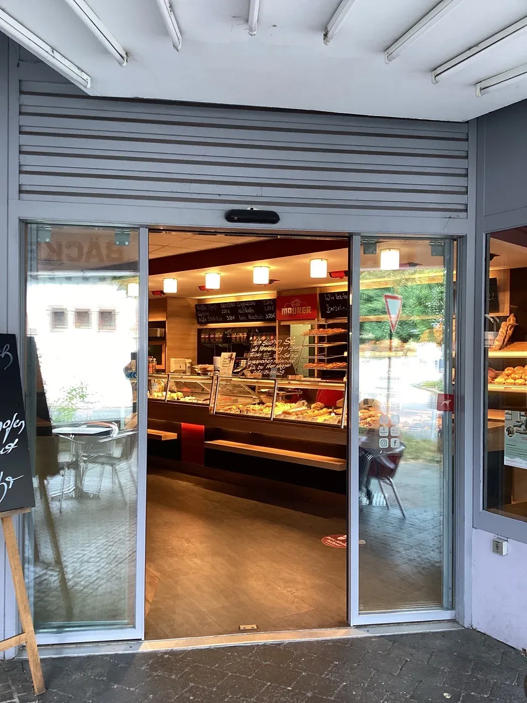 Blick in das Bäckerei-Café Korb – bei der Post