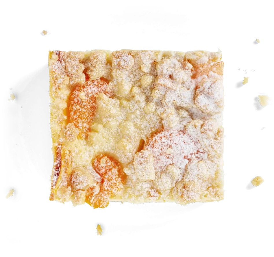 Mandarinen-Quarkschnitte, freigestellt von oben