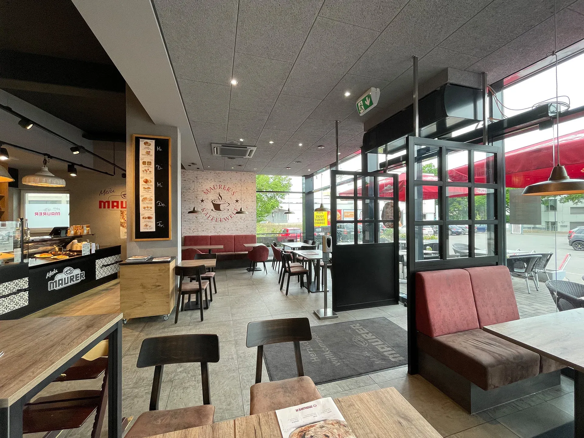Blick in das Bäckerei-Café Fellbach-Oeffingen
