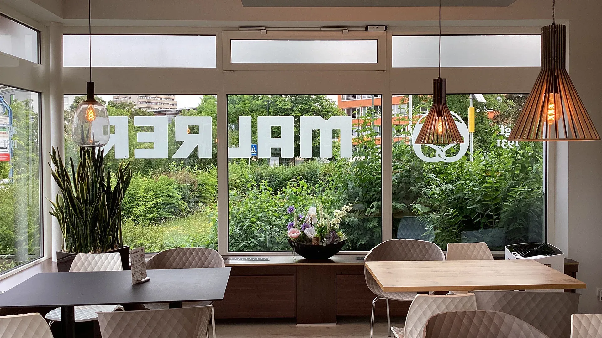 Blick in das Bäckerei-Café Winnenden-Schelmenholz