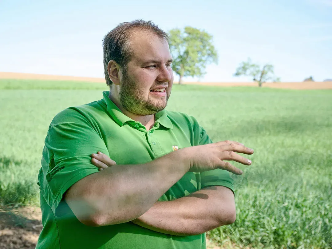 Sven Gloning auf seinem Feld bei Oeffingen