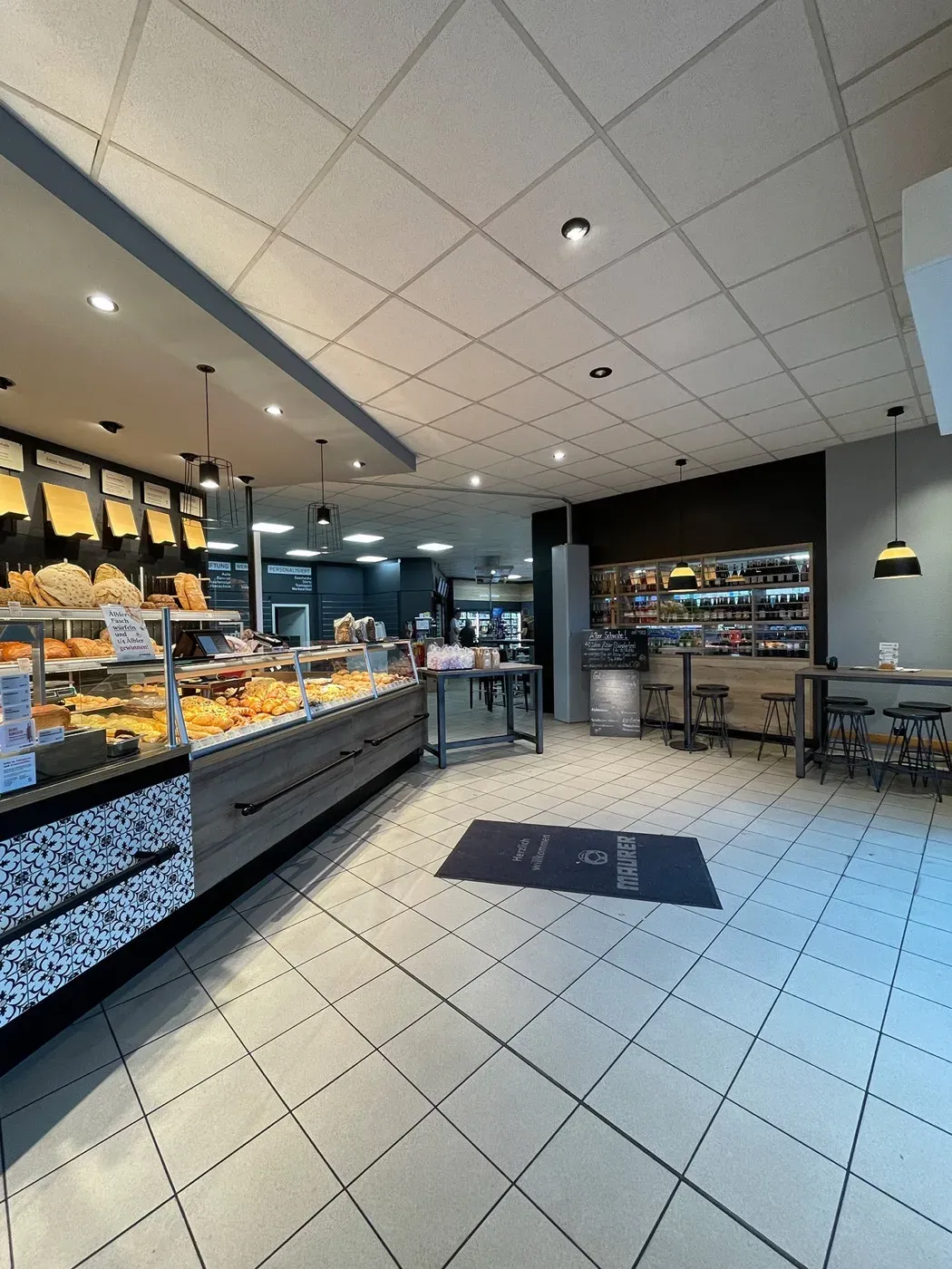 Blick in das Bäckerei-Café Backnang-Waldrems