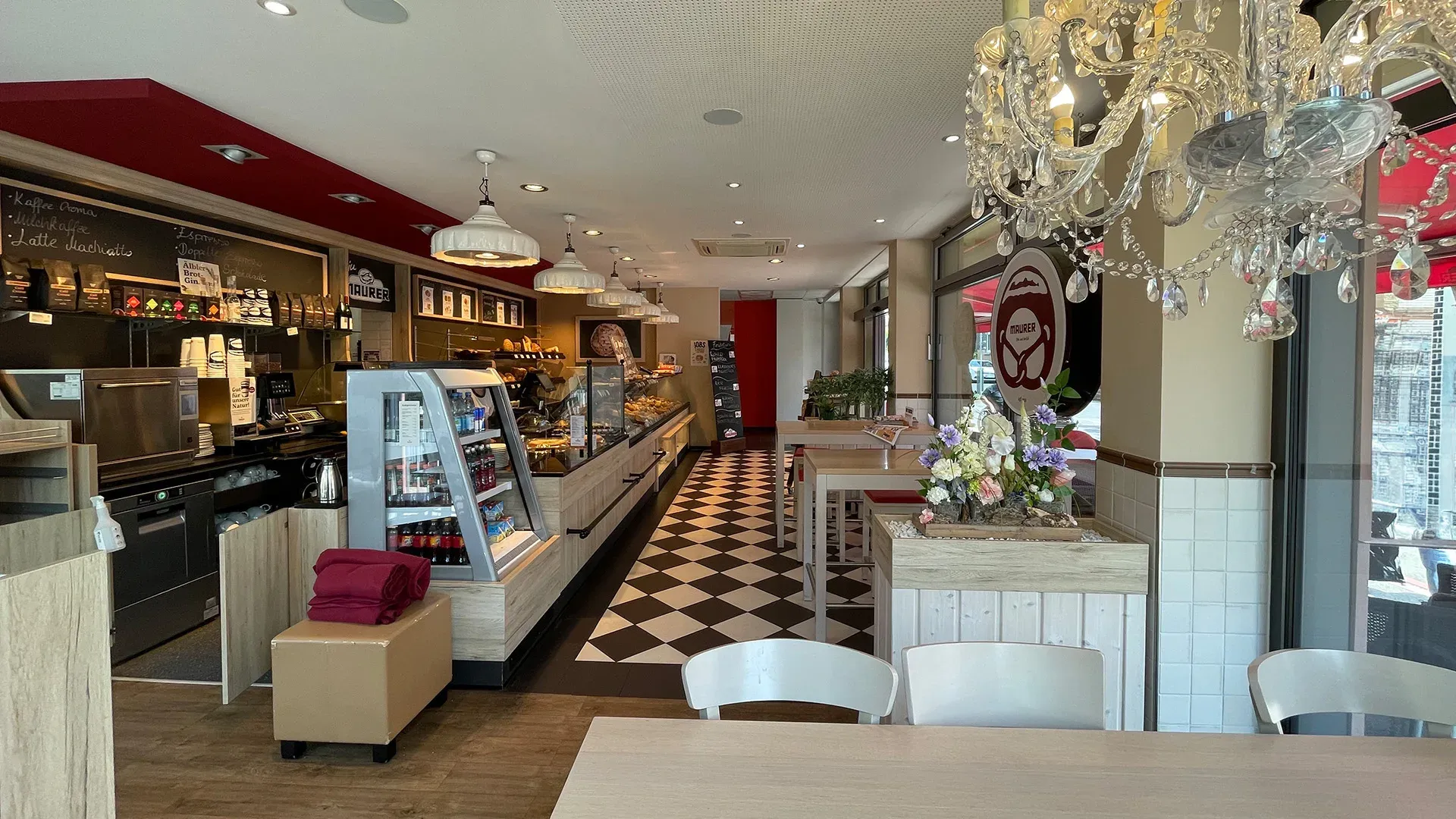 Blick in das Bäckerei-Café Winnenden – Schorndorfer Straße