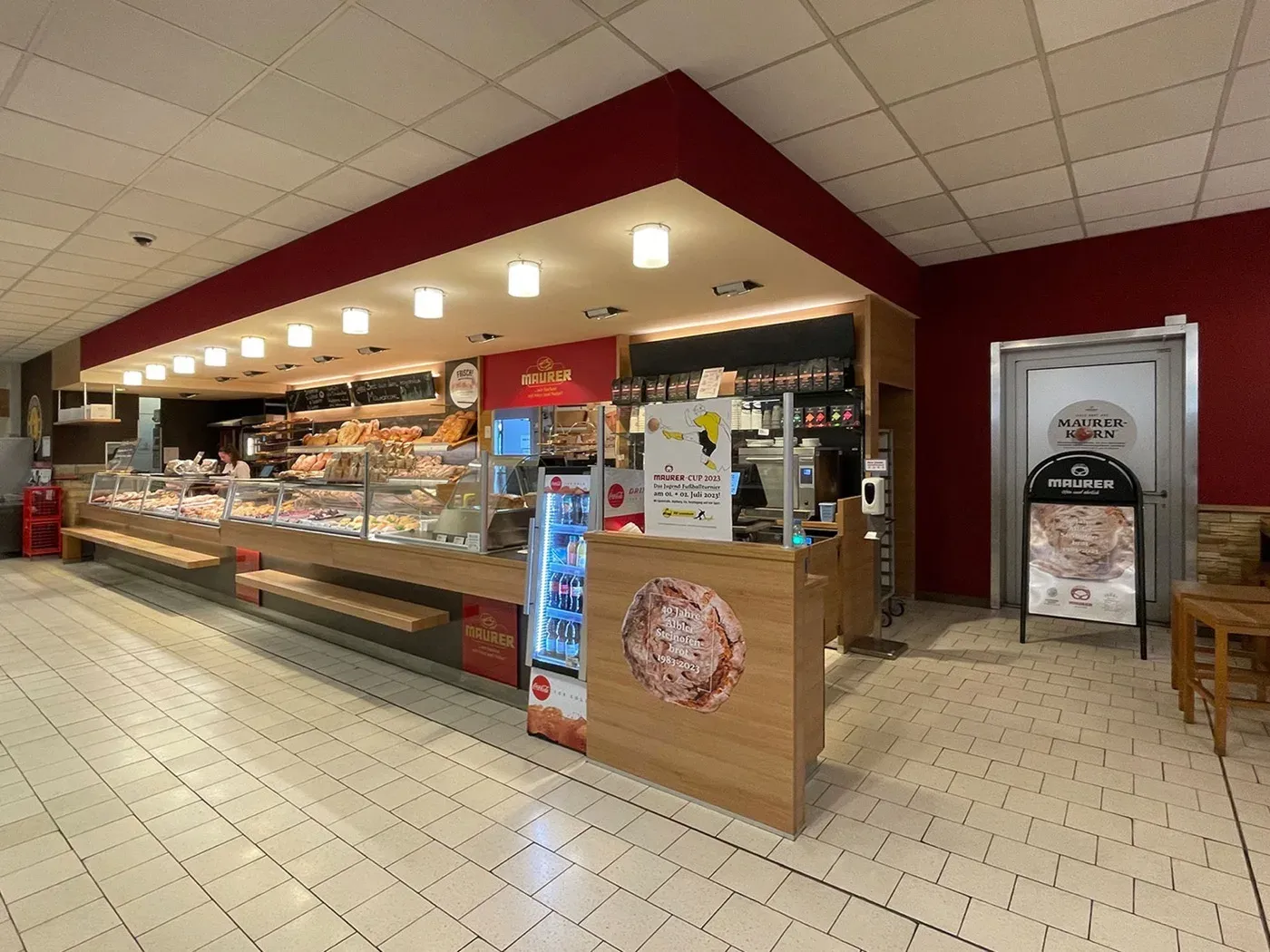 Blick in das Bäckerei-Café Winnenden – im REWE, Max-Eyth-Straße